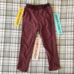 XS mountain hardwear Railay ankle pants graphic